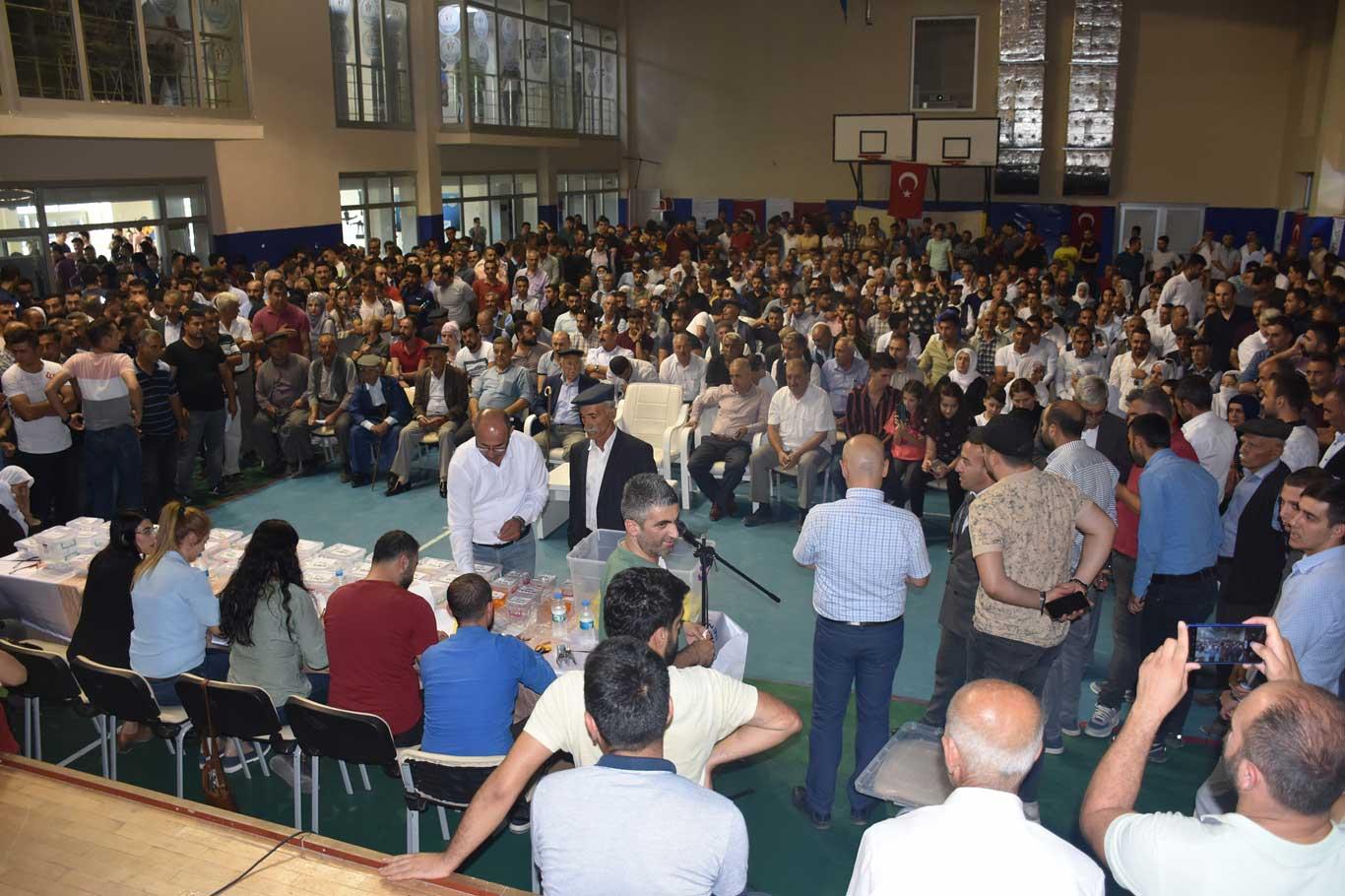 Şırnak'ta 426 konut hak sahiplerine verildi